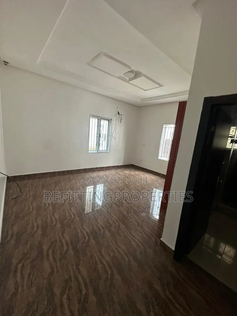 5bdrm Duplex in Parkview for rent