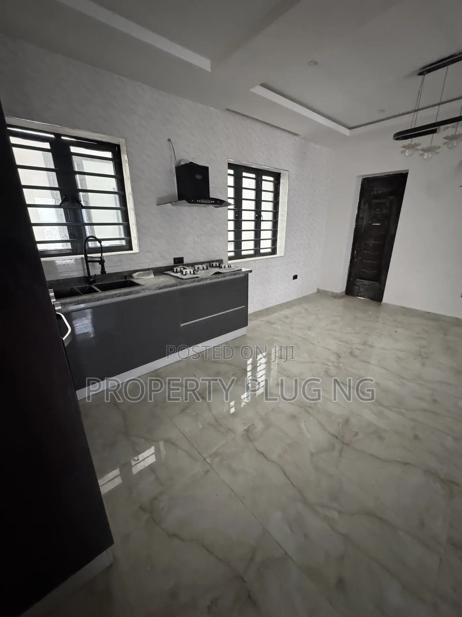 3bdrm Apartment in Olayele Newtown, Alaka/Iponri for sale