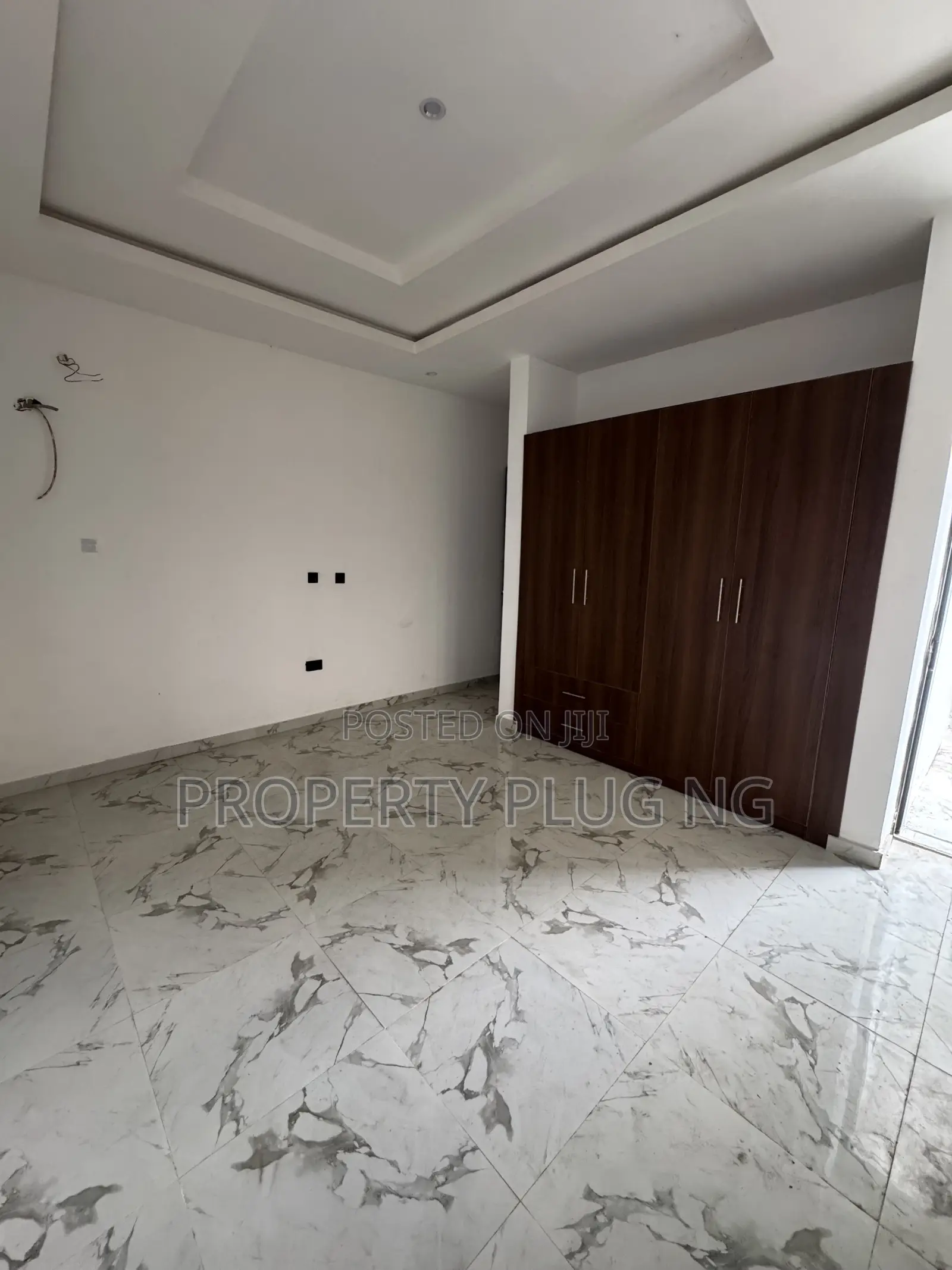 3bdrm Apartment in Olayele Newtown, Alaka/Iponri for sale