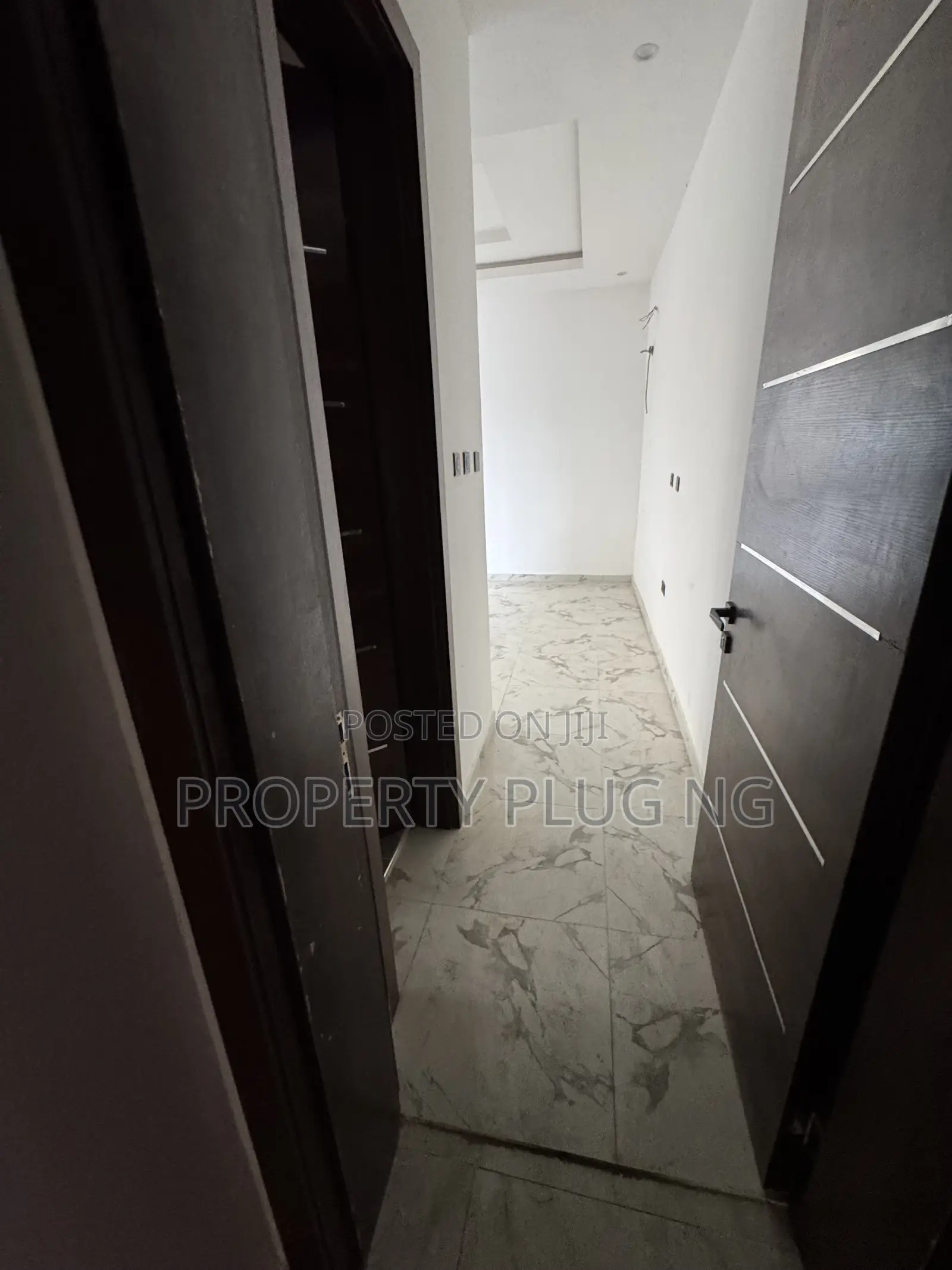 3bdrm Apartment in Olayele Newtown, Alaka/Iponri for sale