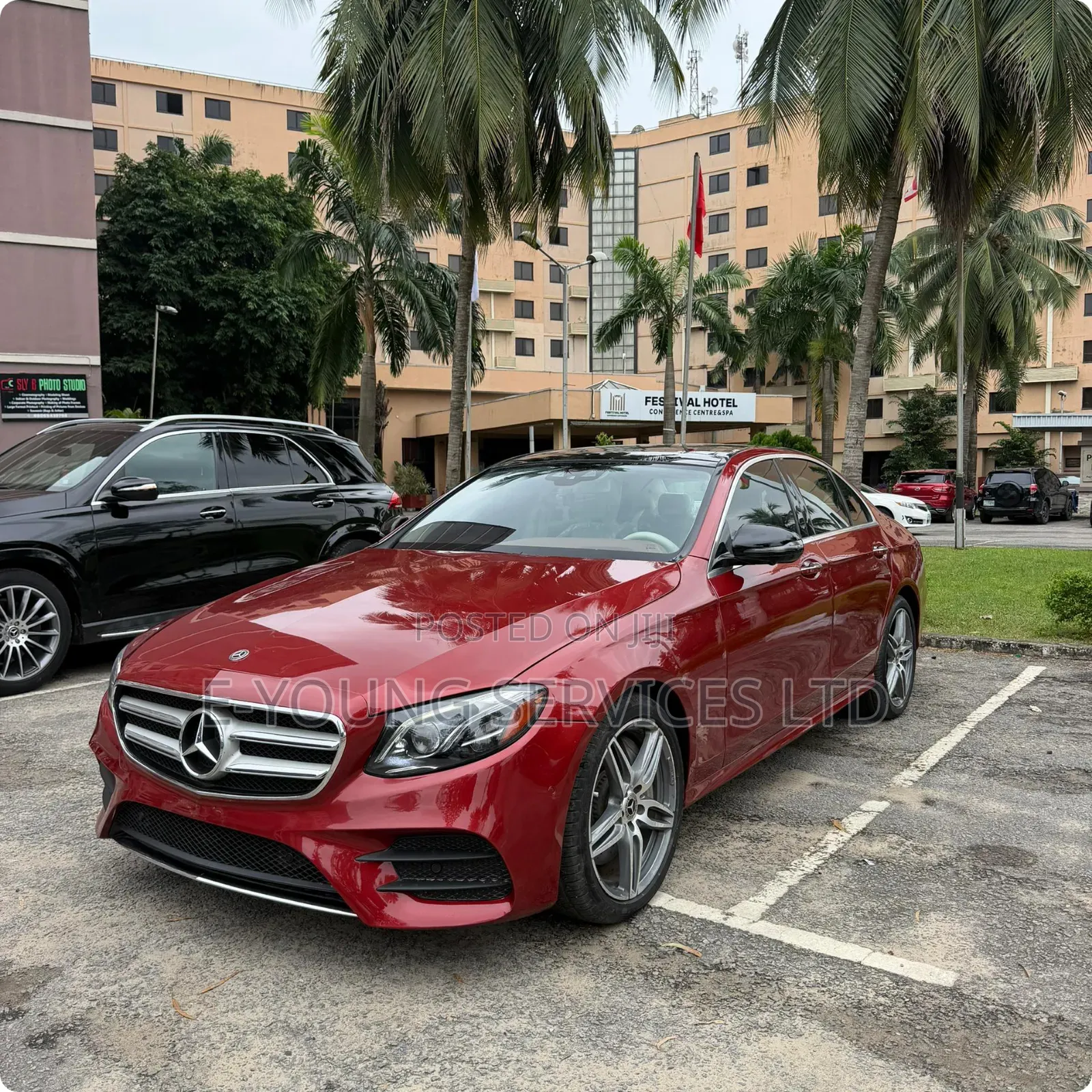 Mercedes-Benz E350 2020 Red