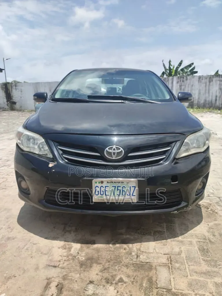 Toyota Corolla 2011 Black