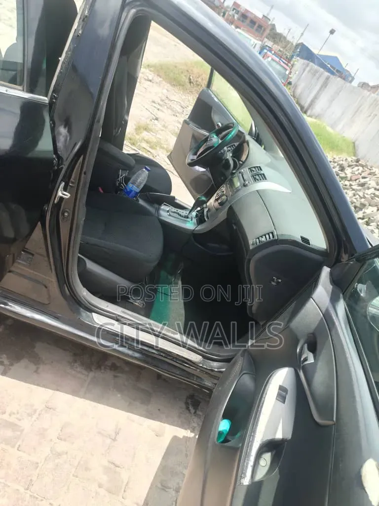 Toyota Corolla 2011 Black