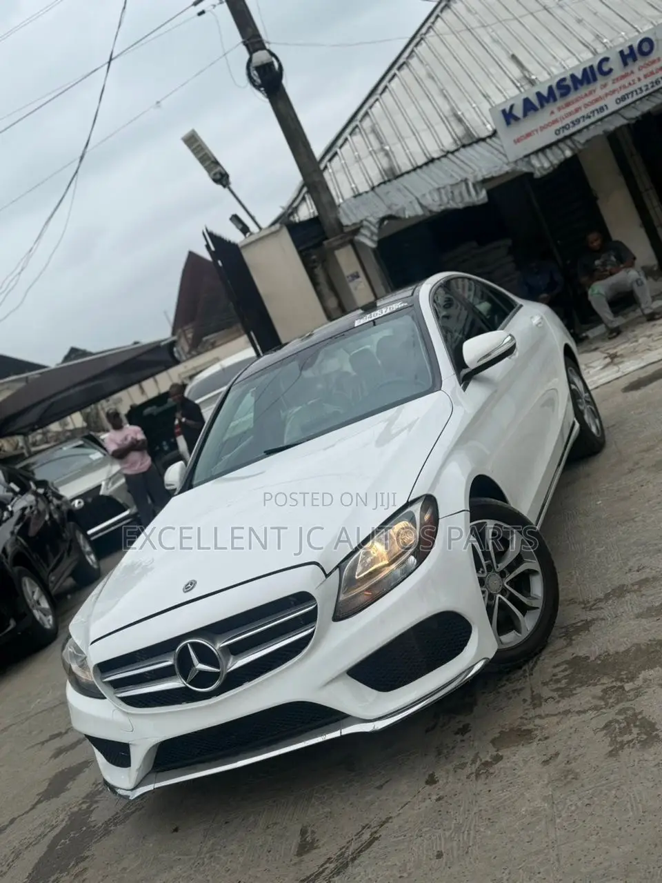 Mercedes-Benz C300 Base AWD 4Matic Sedan (2.0L 4cyl 7A) 2015 White