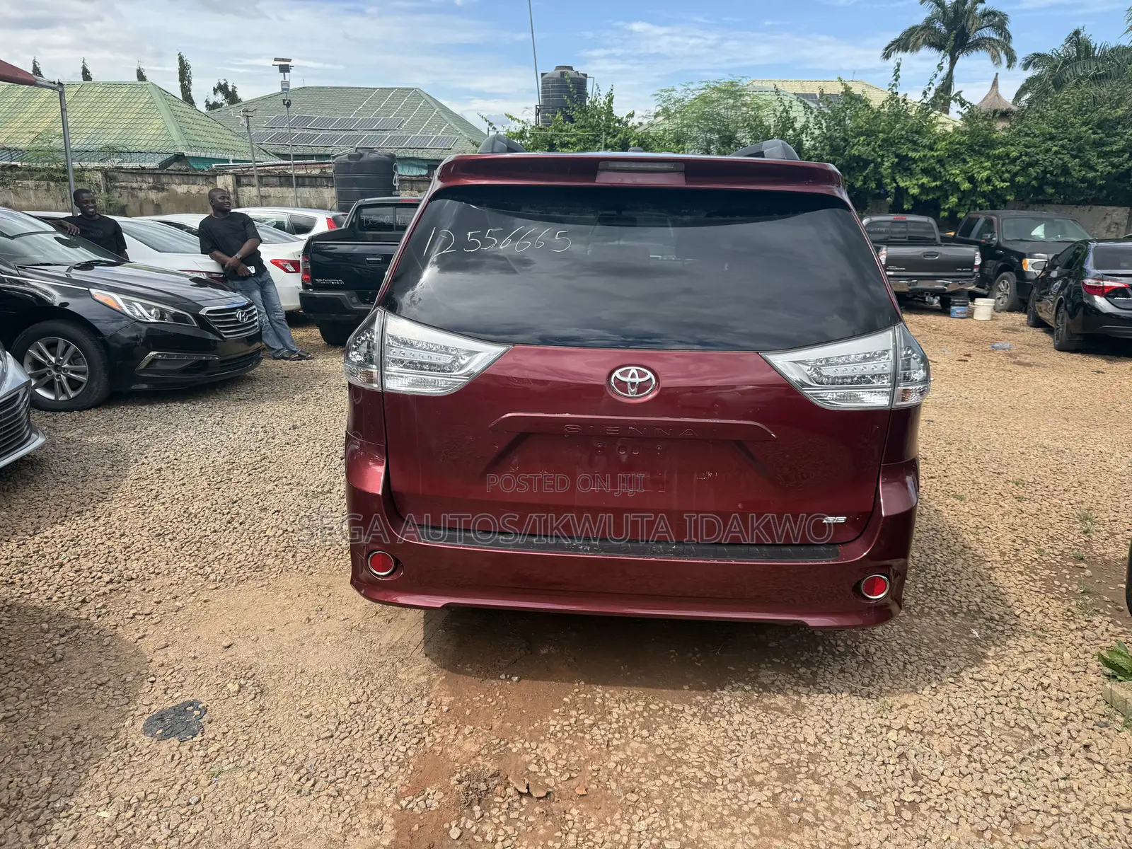 Toyota Sienna SE Premium 8-Passenger 4dr Minivan (3.5L 6cyl 6A) 2015
