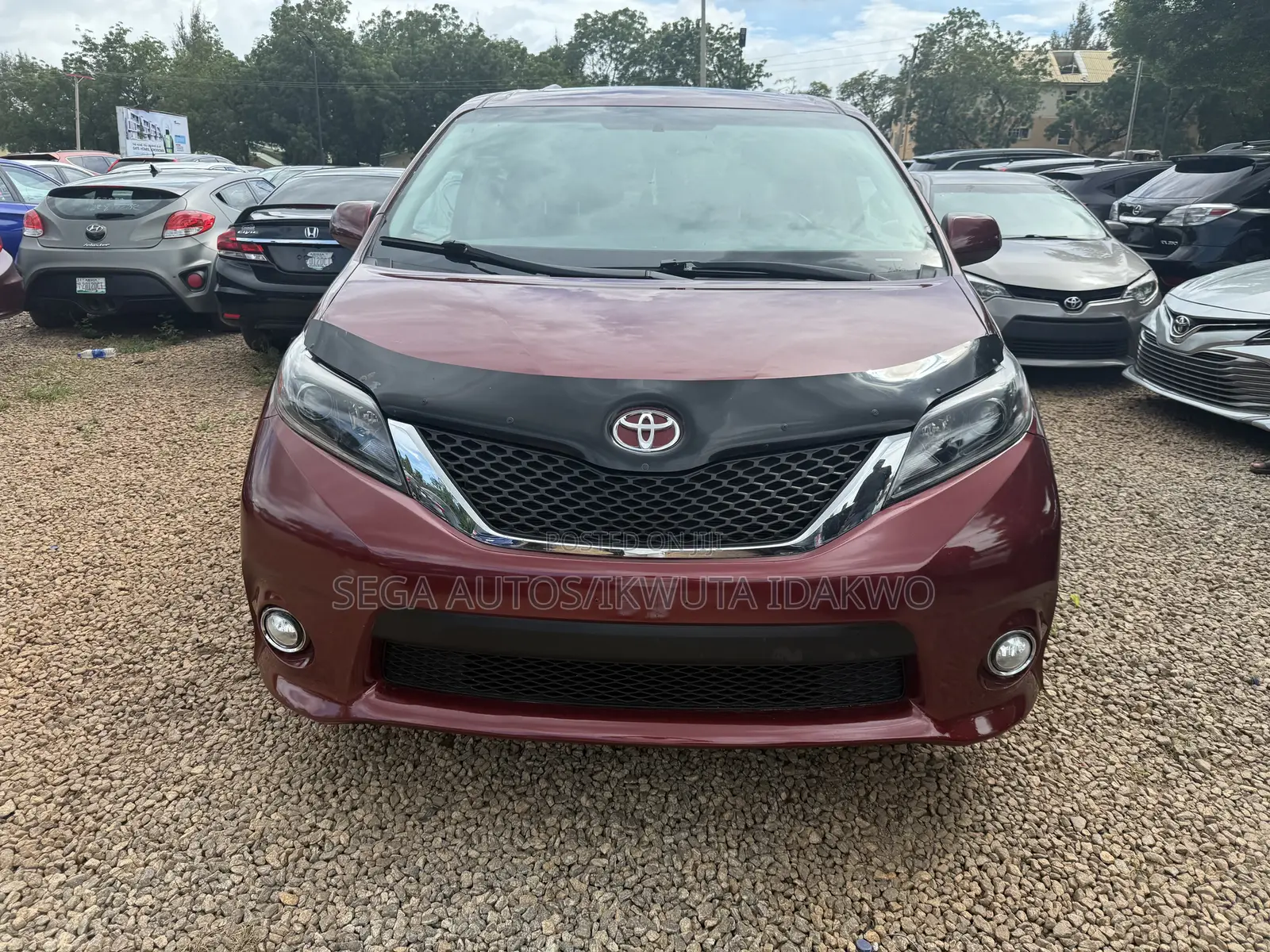 Toyota Sienna SE Premium 8-Passenger 4dr Minivan (3.5L 6cyl 6A) 2015