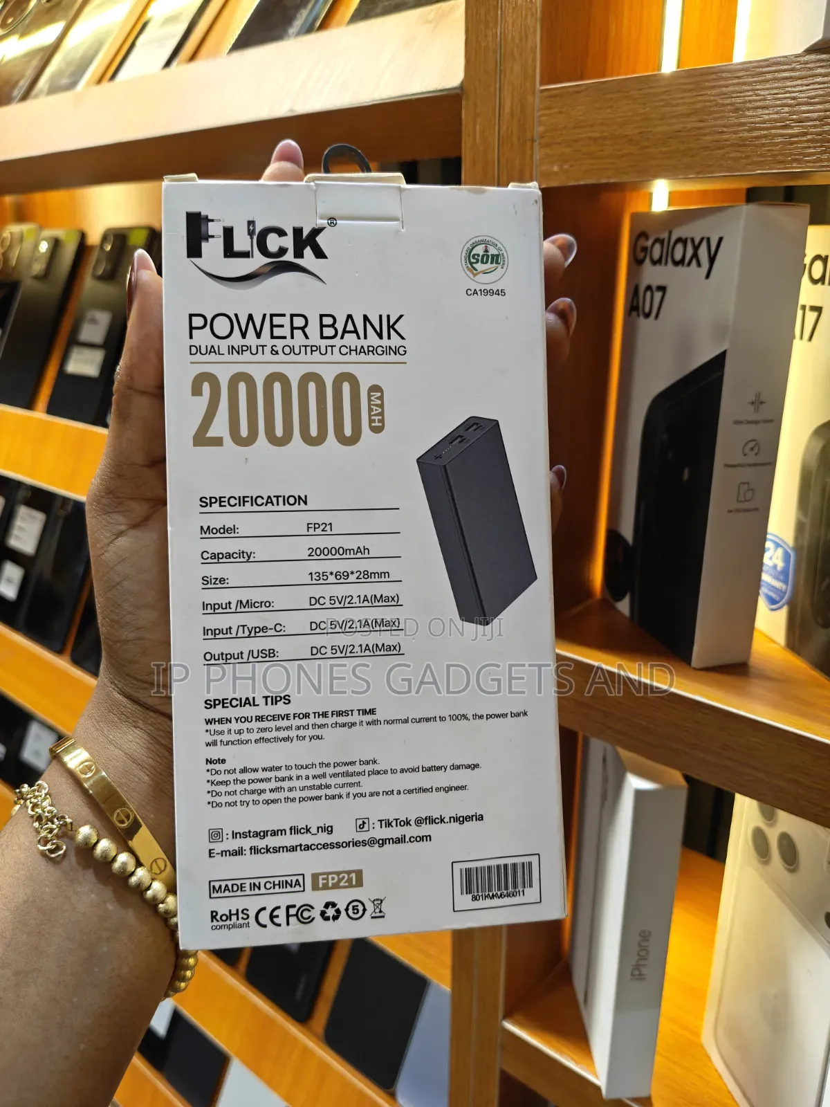 Flick 20000mAh Intelligent Power Bank FP21