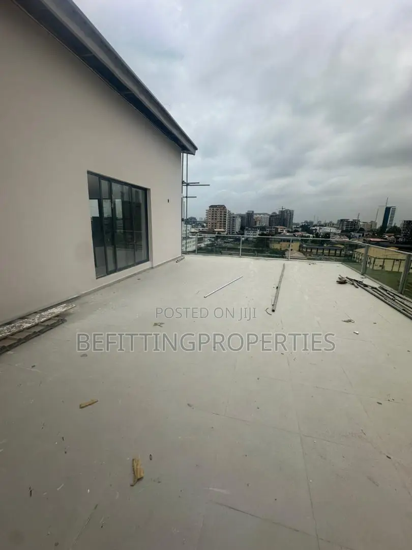3bdrm Apartment in Victoria Island for sale