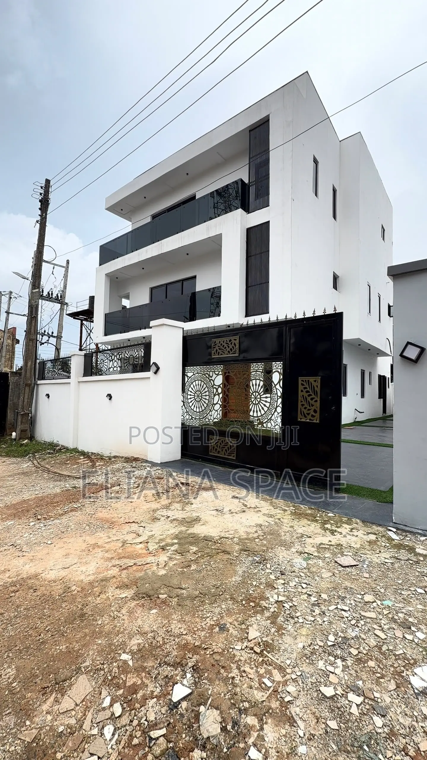 5bdrm Duplex in Agege for sale