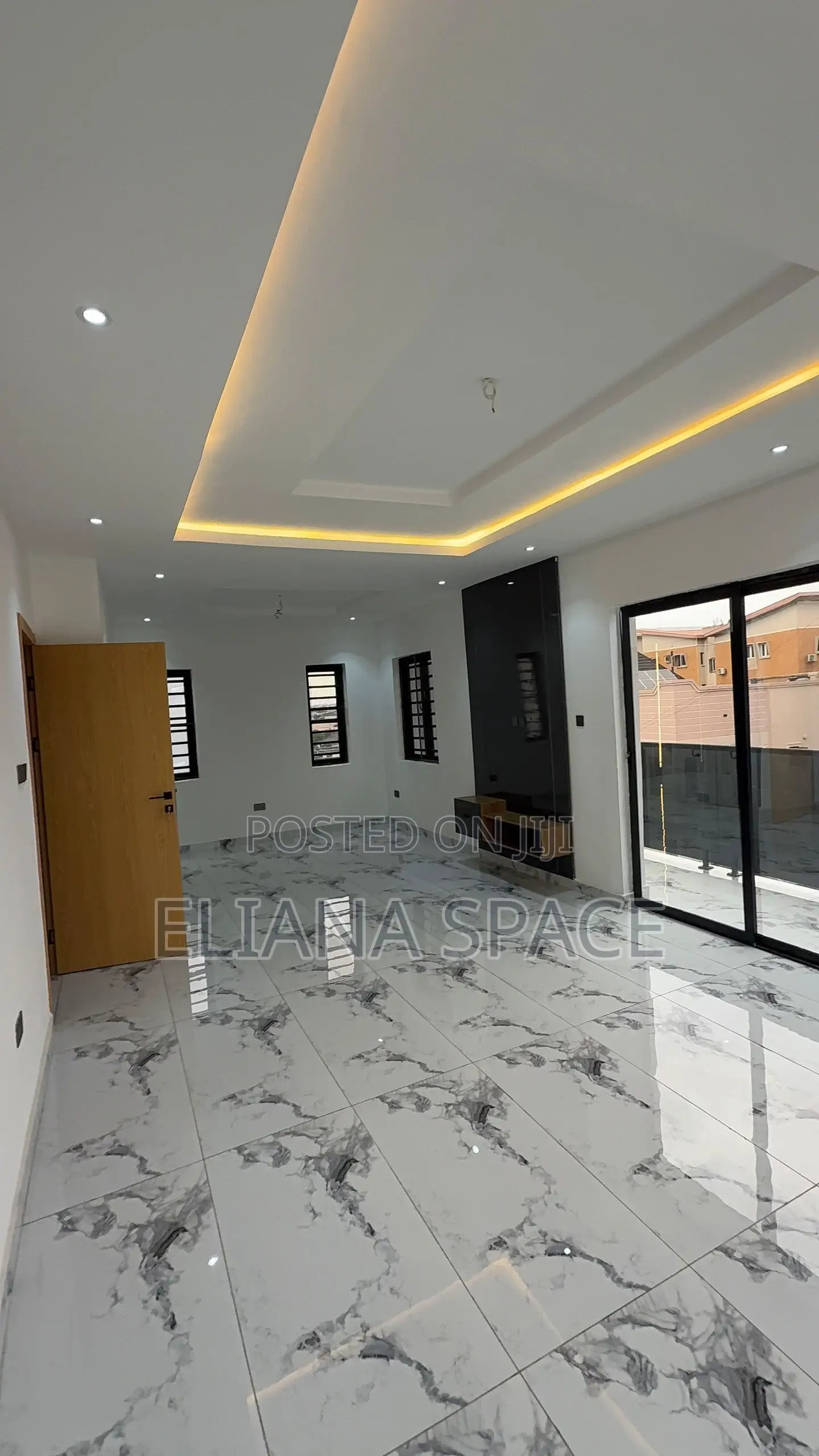 5bdrm Duplex in Agege for sale