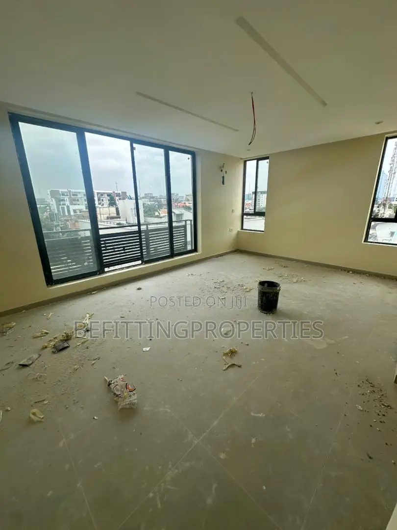 2bdrm Apartment in Victoria Island for sale