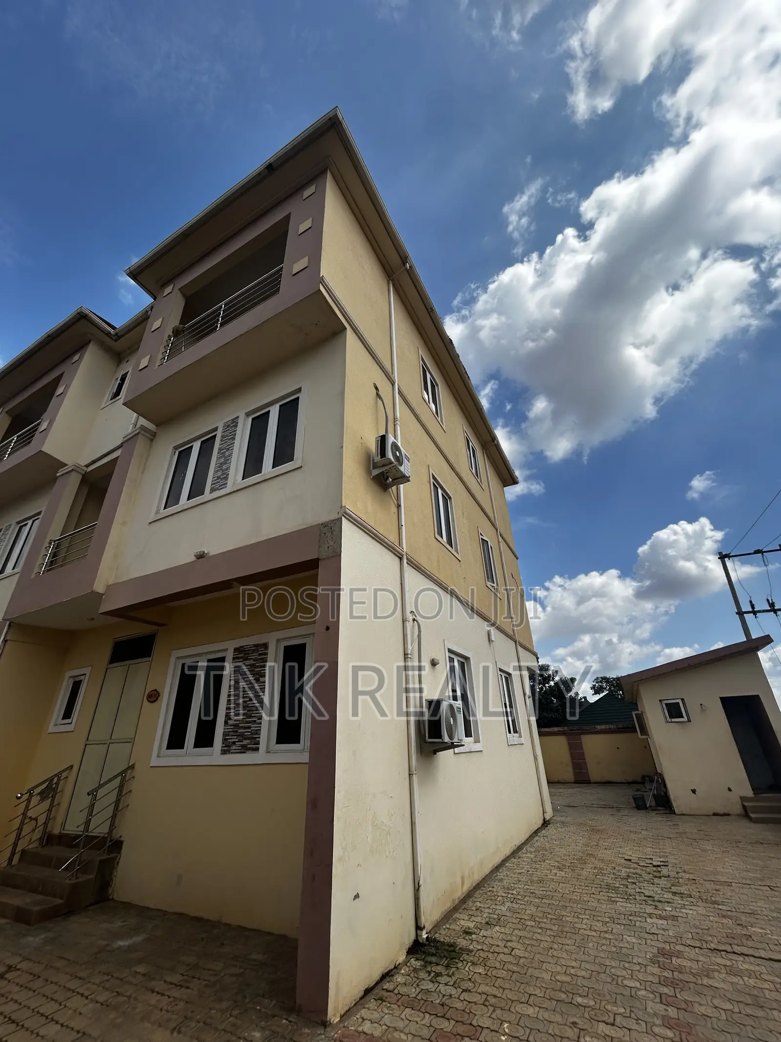 Mini Flat in Jahi for rent