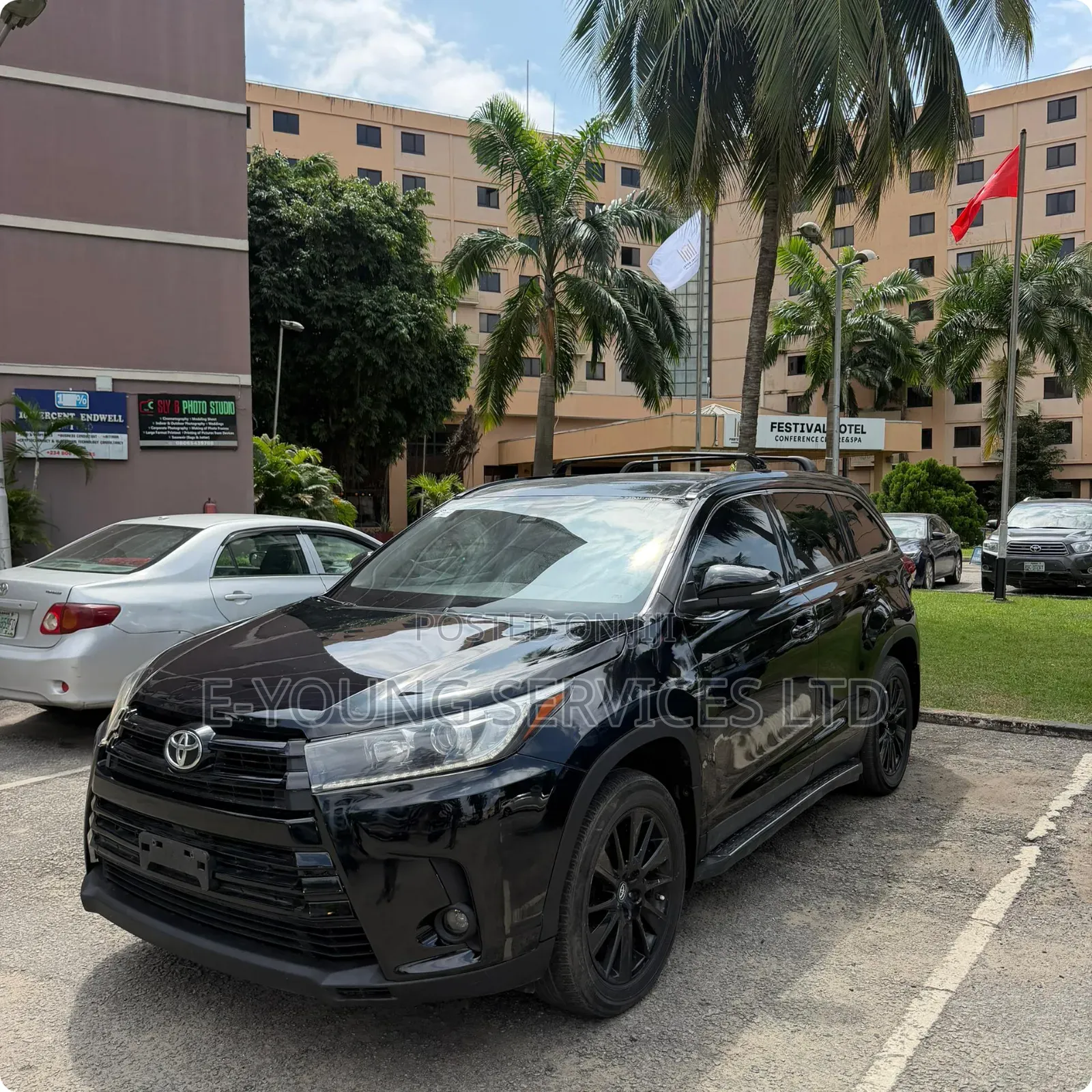 Toyota Highlander SE 2019 Black