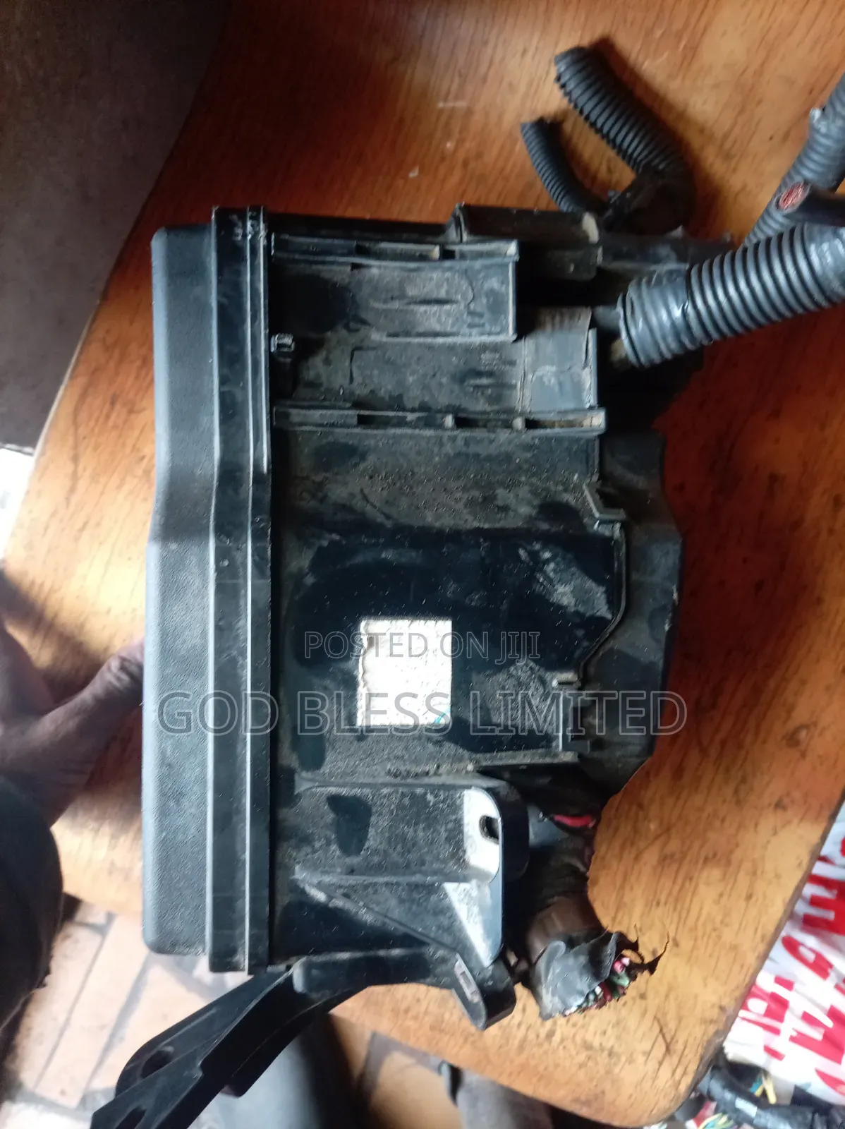 2010 Venza Bonnet Fuse Box