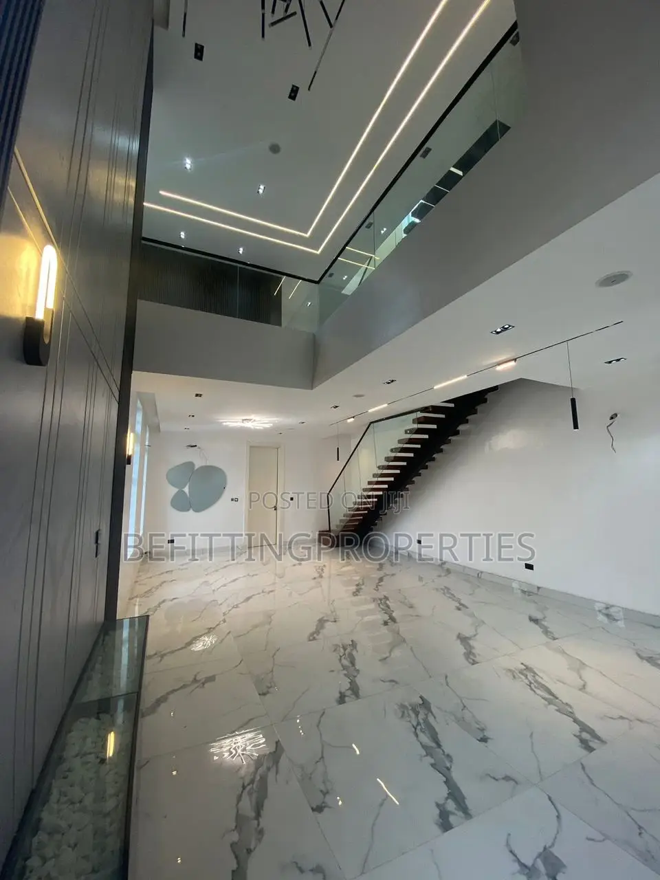 5bdrm Duplex in Lekki for sale
