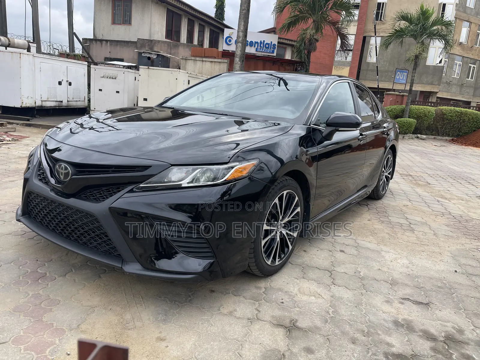 Toyota Camry SE FWD (2.5L 4cyl 8AM) 2018 Black
