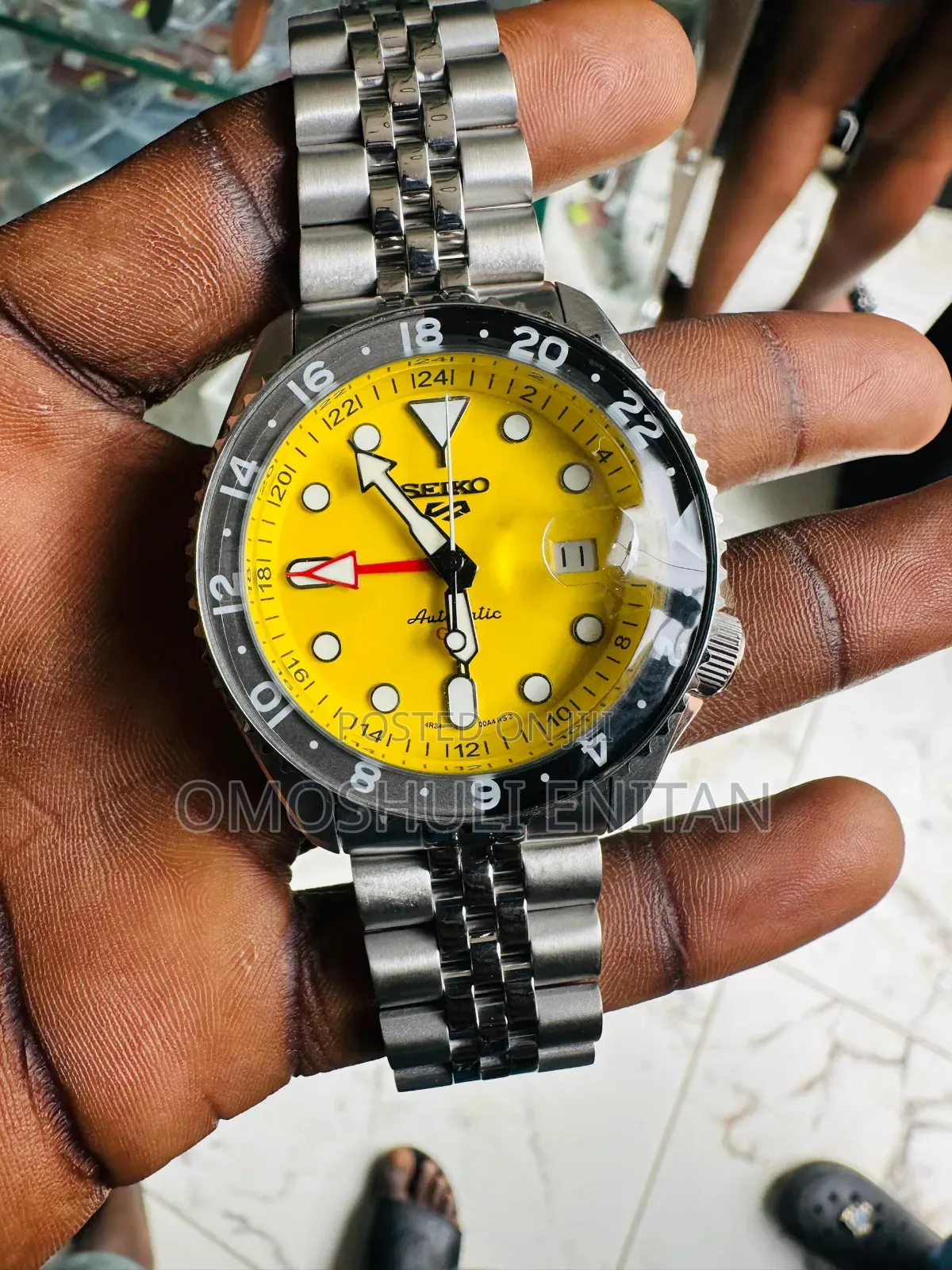 Seiko Yellow Face Watch Chronographic