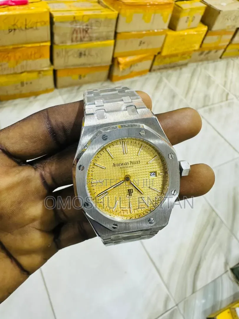Seiko Yellow Face Watch Chronographic