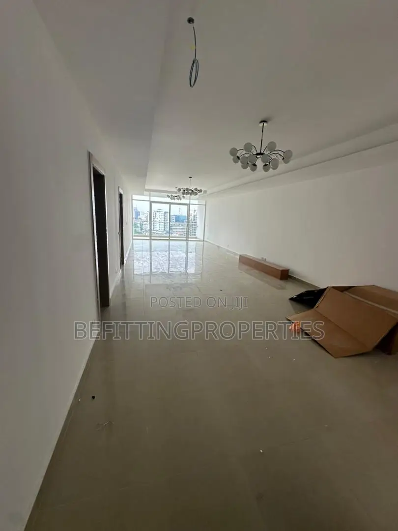 3bdrm Apartment in Victoria Island for rent