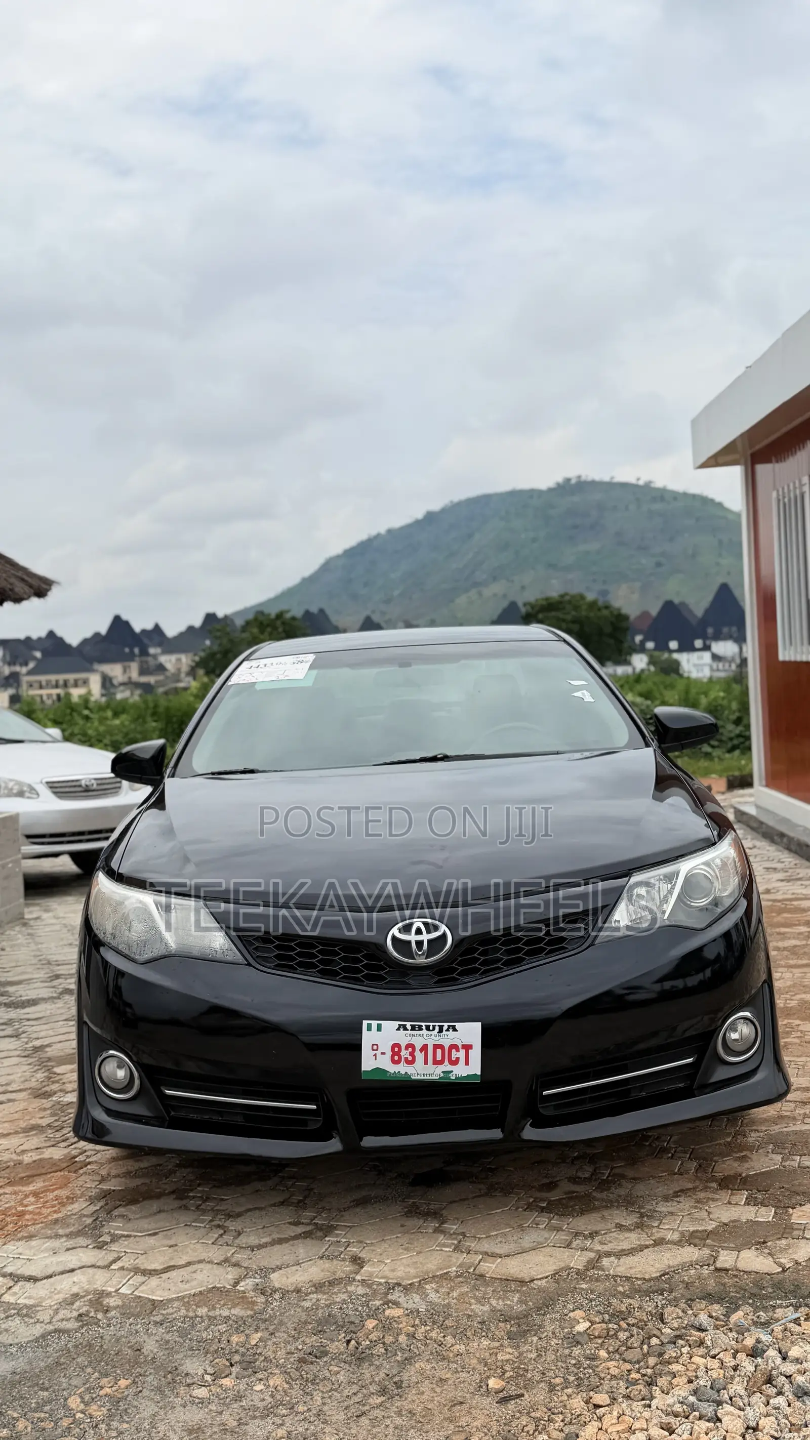 Toyota Camry SE 4dr Sedan w/Prod. End 11/13 (2.5L 4cyl 6A) 2014 Black