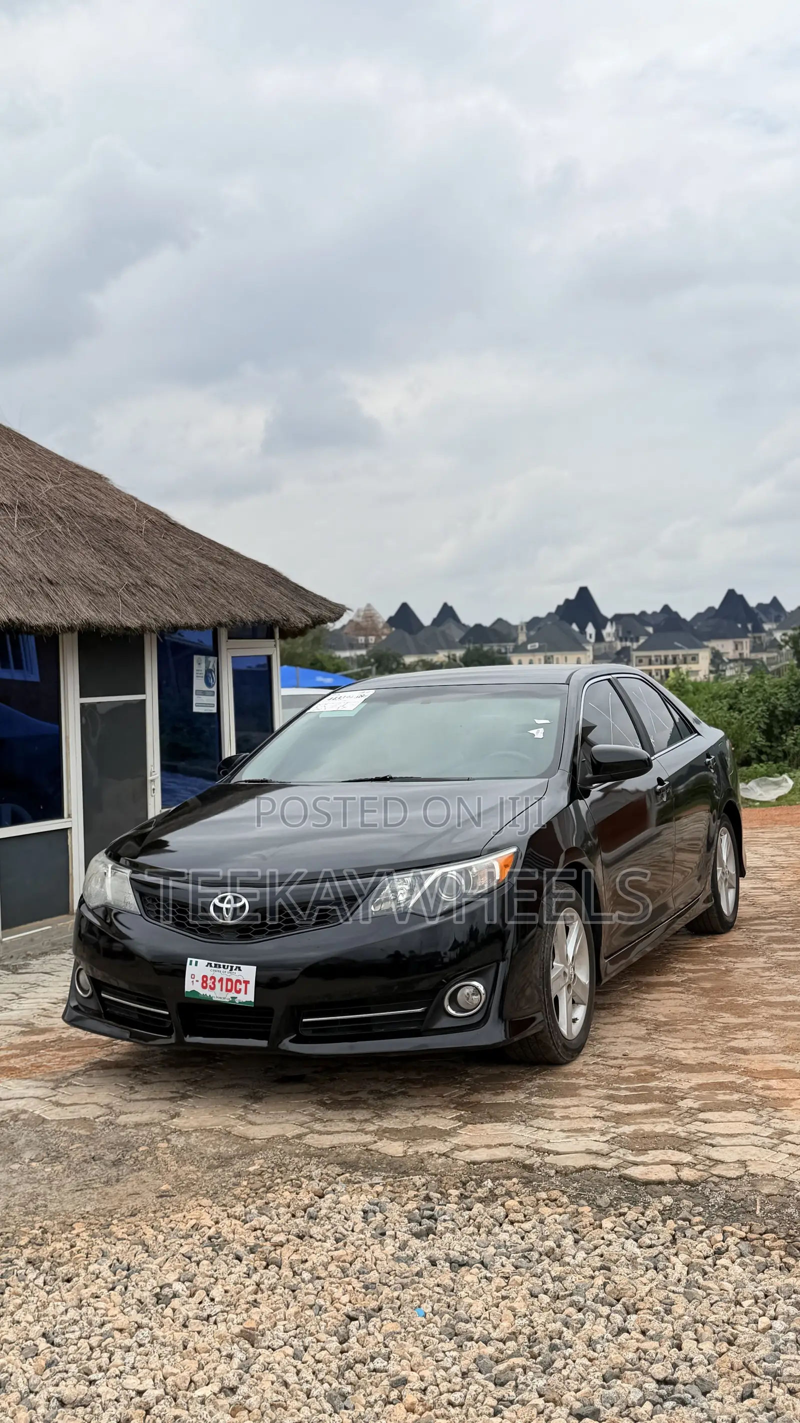 Toyota Camry SE 4dr Sedan w/Prod. End 11/13 (2.5L 4cyl 6A) 2014 Black
