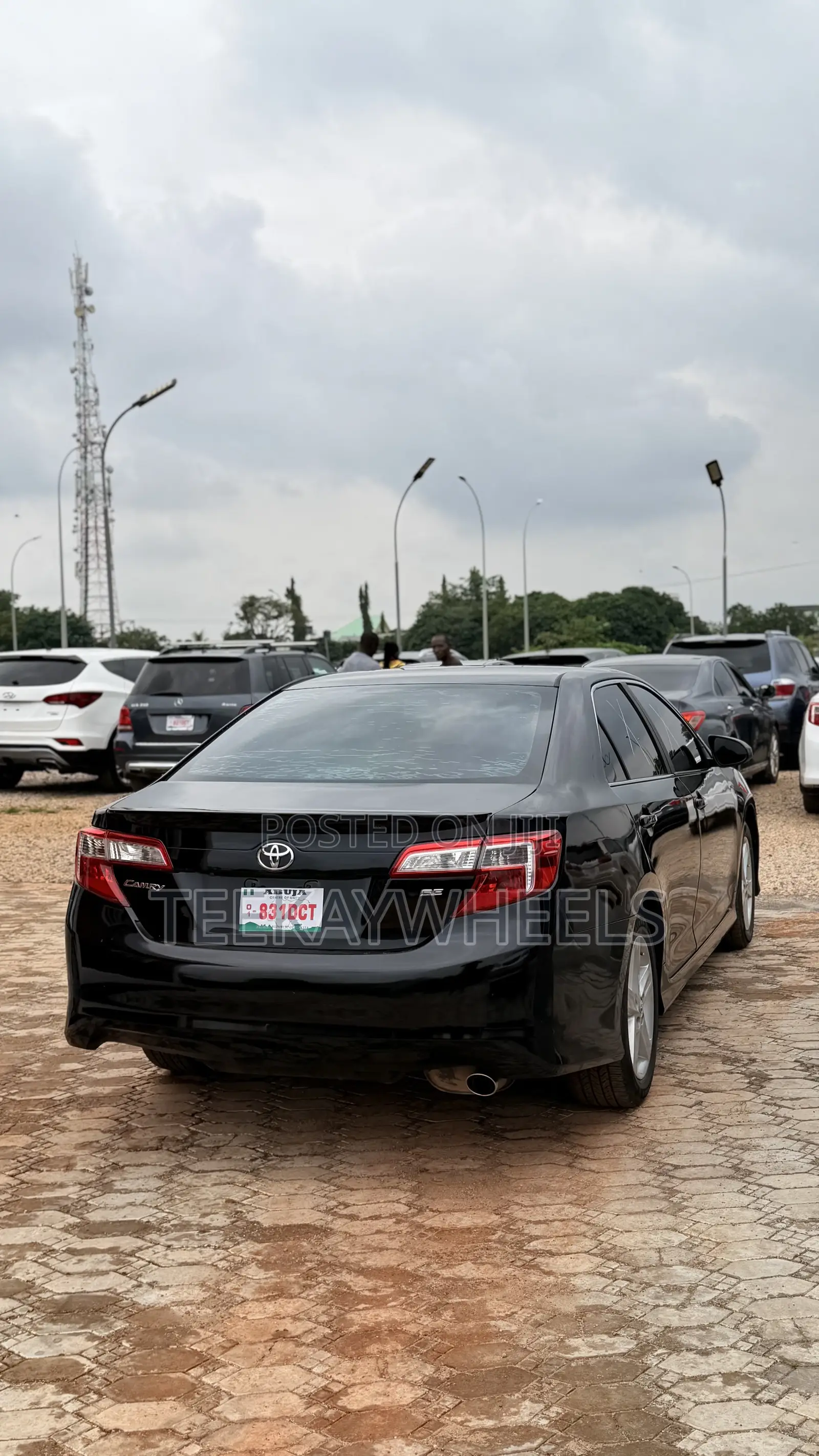 Toyota Camry SE 4dr Sedan w/Prod. End 11/13 (2.5L 4cyl 6A) 2014 Black