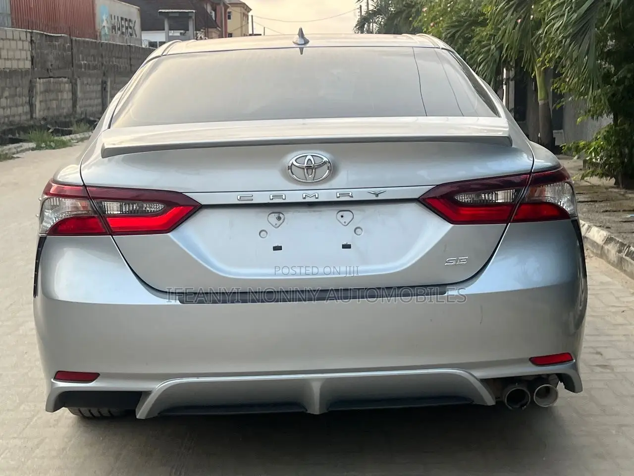 Toyota Camry SE 2022 Silver