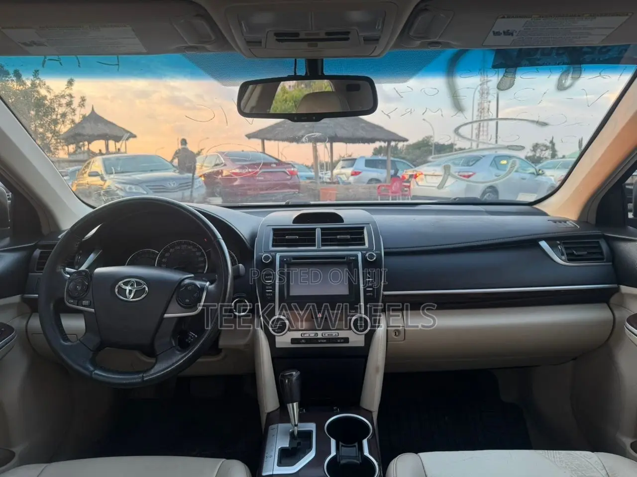 Toyota Camry XLE 4dr Sedan (2.5L 4cyl 6A) 2013 White