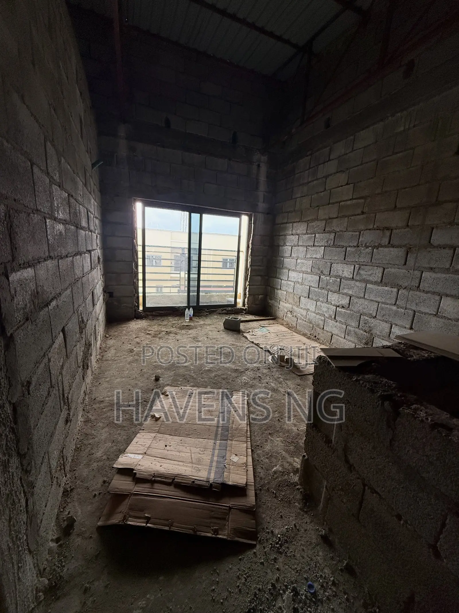 4bdrm Duplex in Apo Resettlement for sale