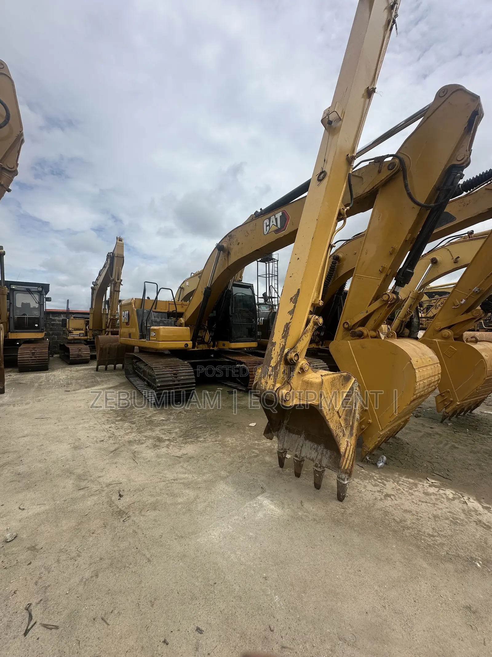 Caterpillar Excavated 320 GC for Sale: Price: 190 Naira