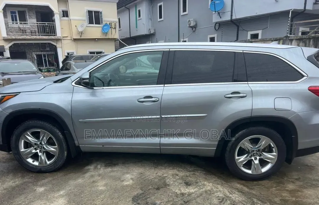 Toyota Highlander 2017 Silver