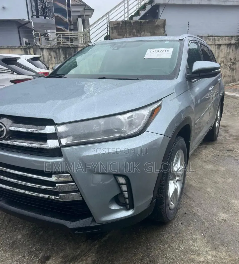Toyota Highlander 2017 Silver
