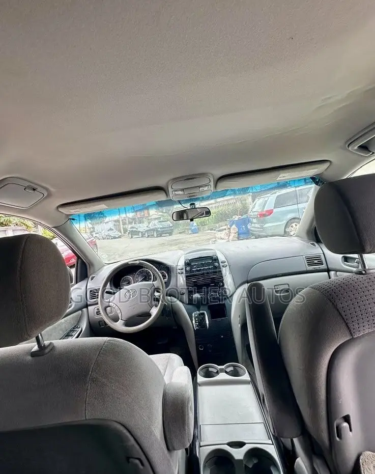 Toyota Sienna 2006 Blue