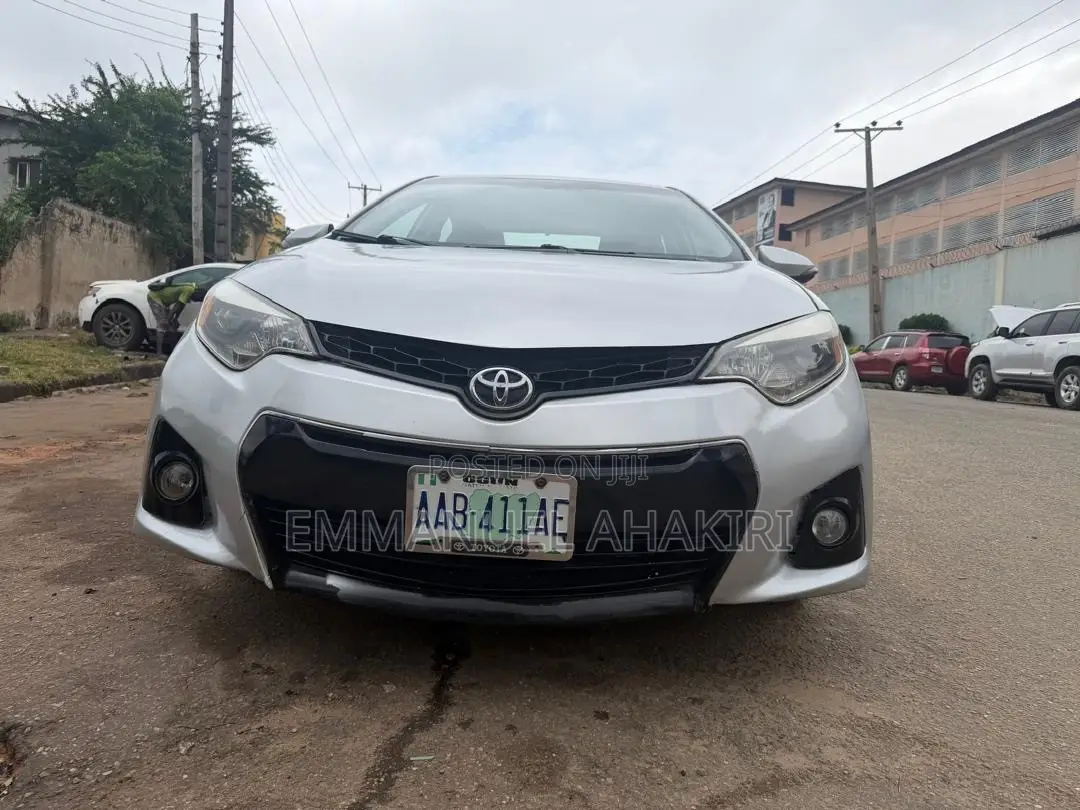 Toyota Corolla 2015 Silver