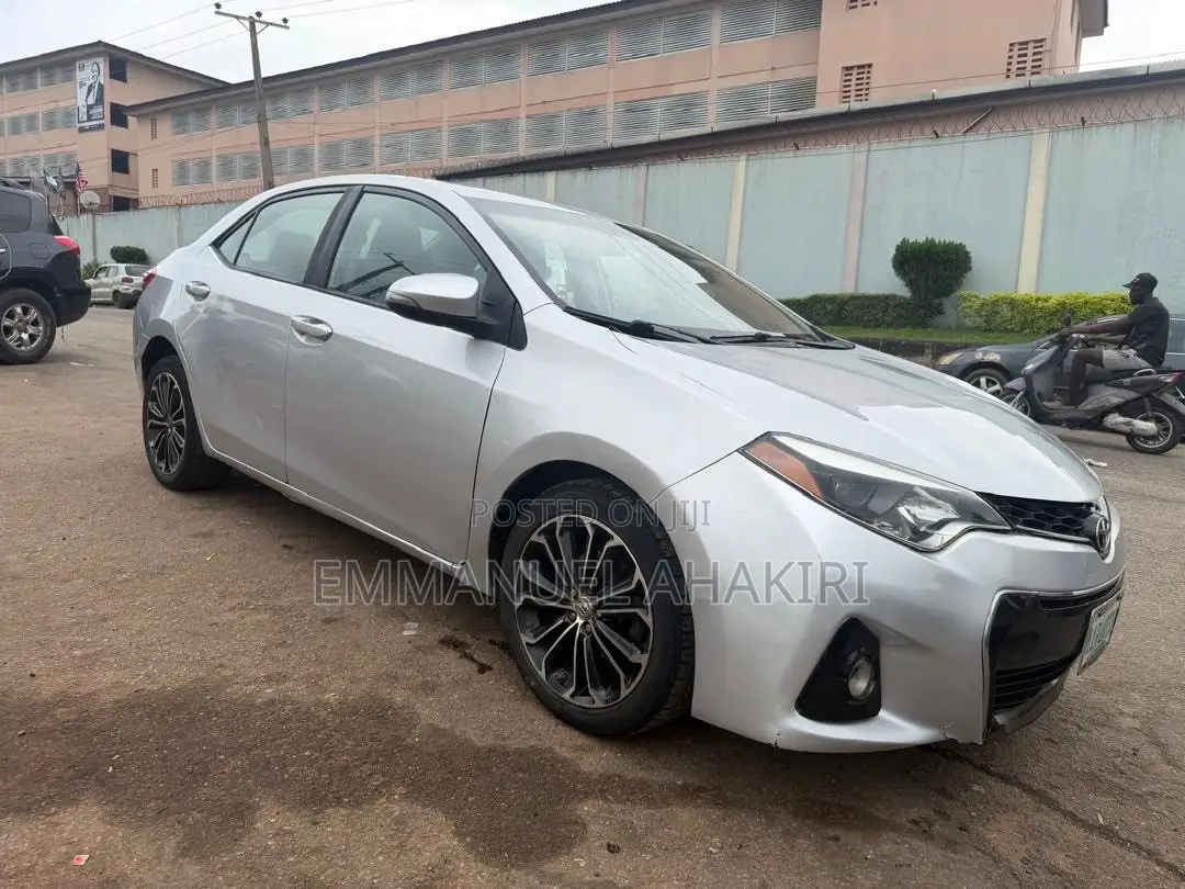 Toyota Corolla 2015 Silver