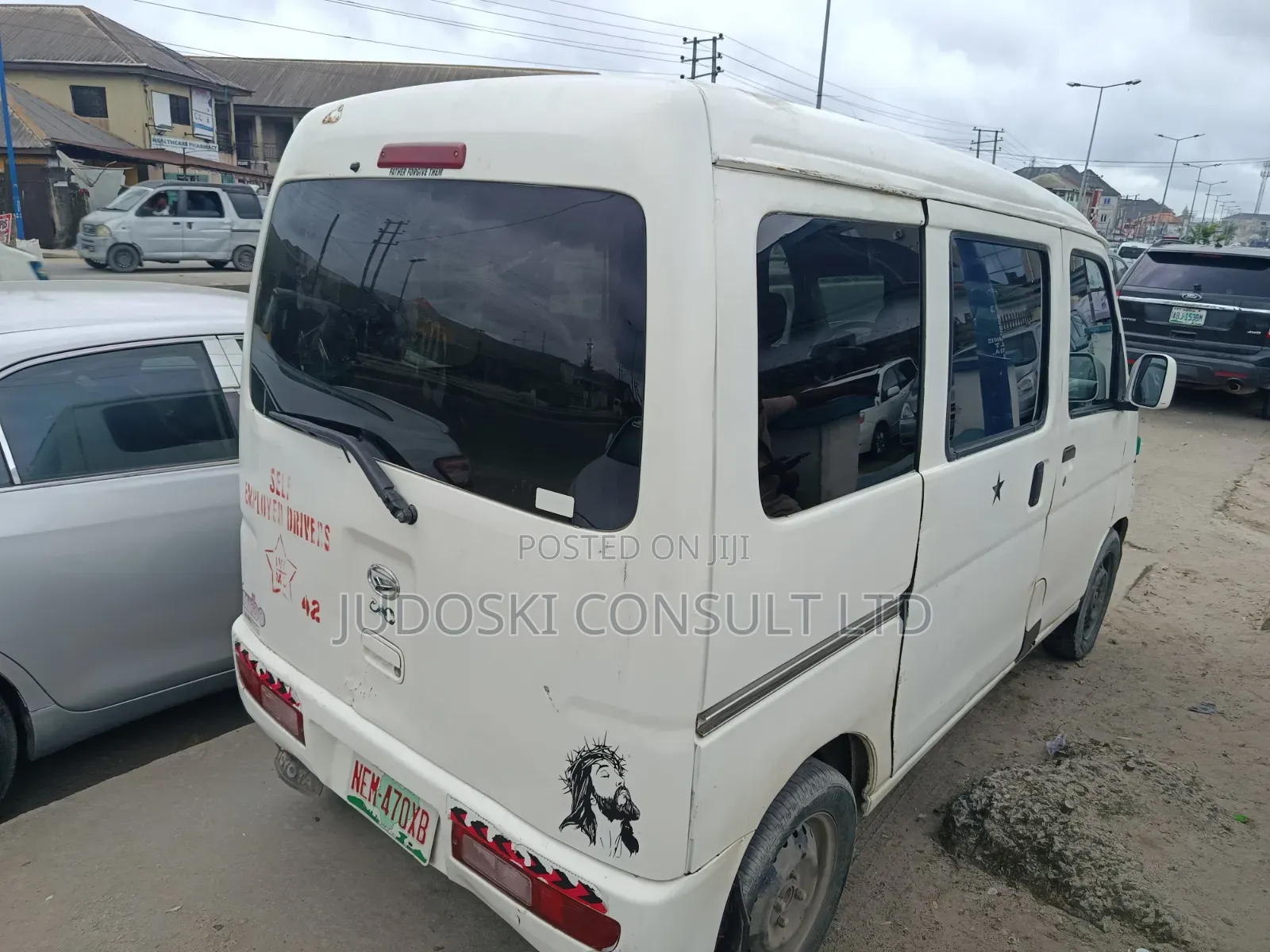 Daihatsu Hijet 2012 White