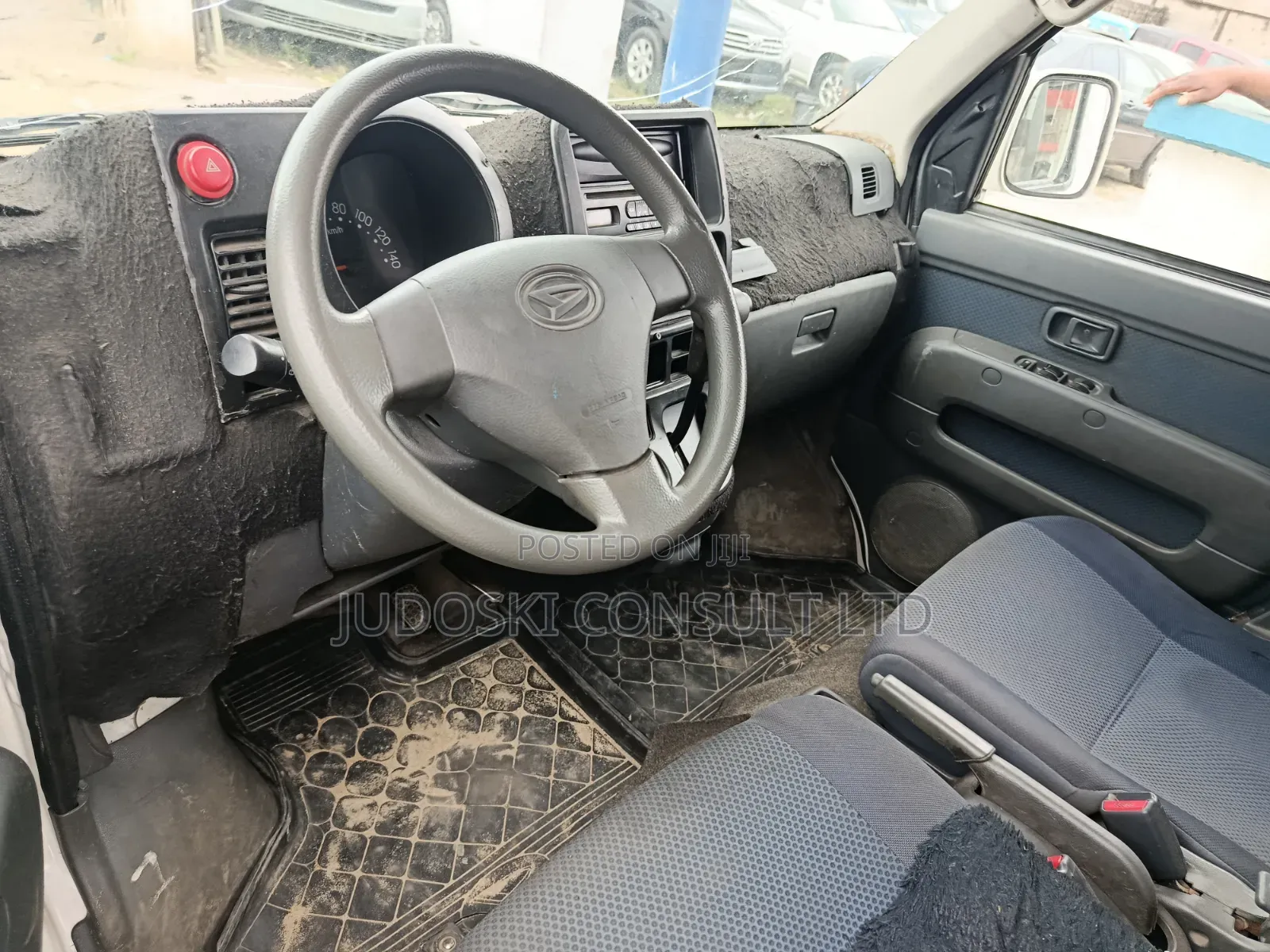 Daihatsu Hijet 2012 White