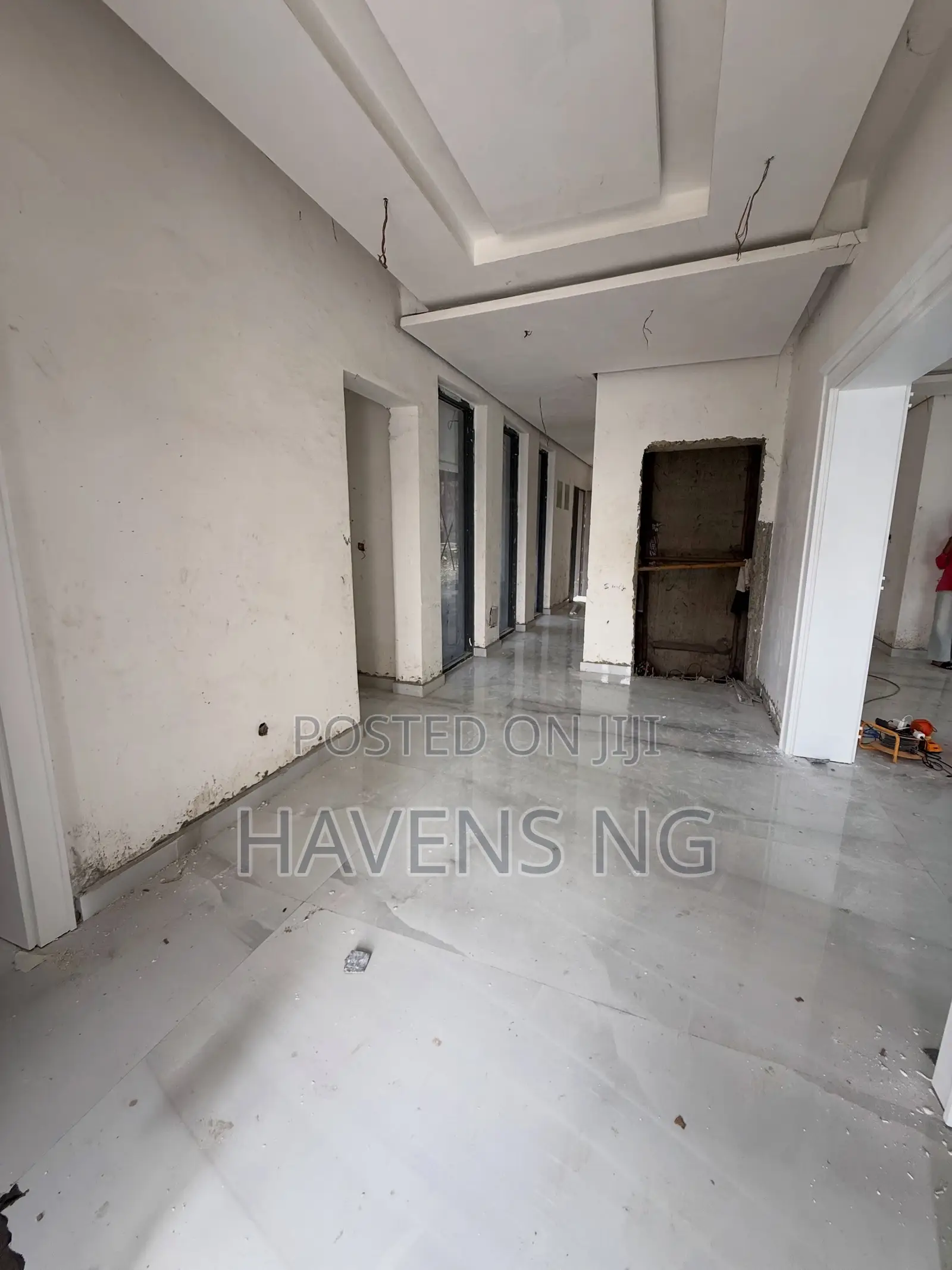 8bdrm Duplex in Asokoro for sale