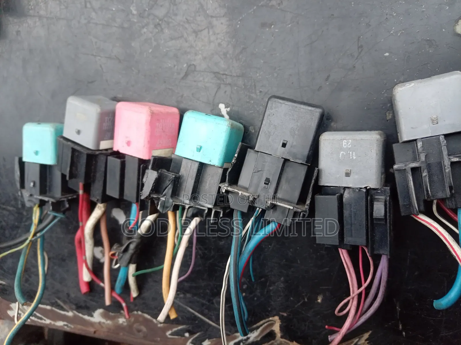 4 Pin and 5 Pin Big Pin Relay With Socket