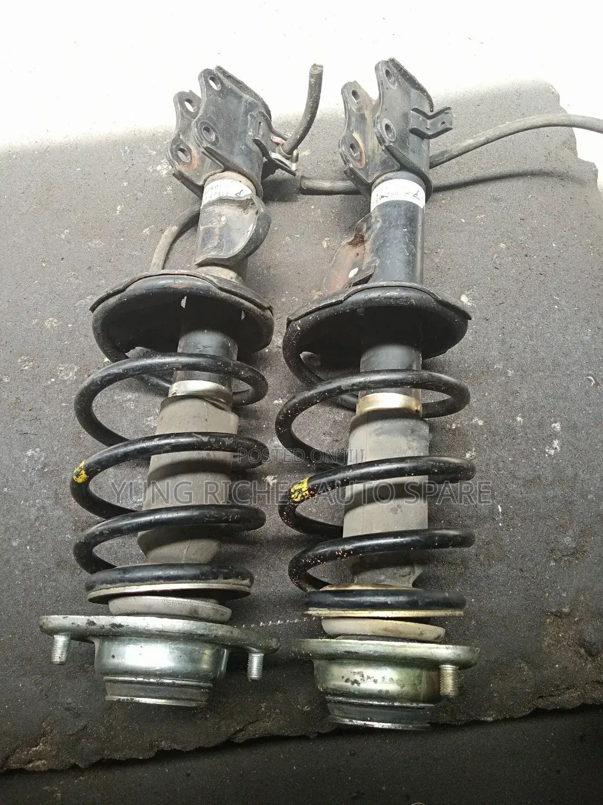 Direct Belgium Suzuki New Model Front Shock Absorber – Clean & Quality