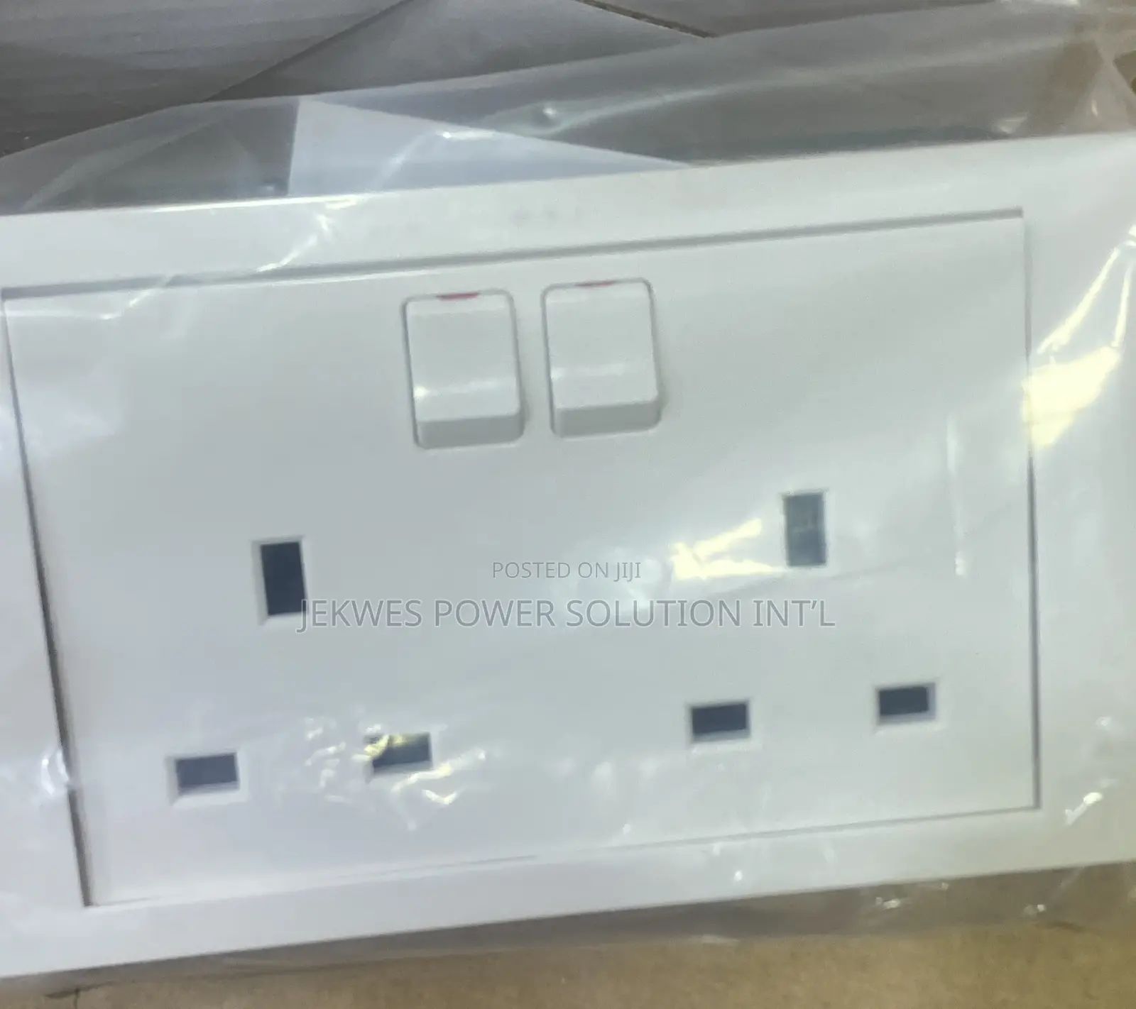 Original 2 Gang Switched Socket White Schnider