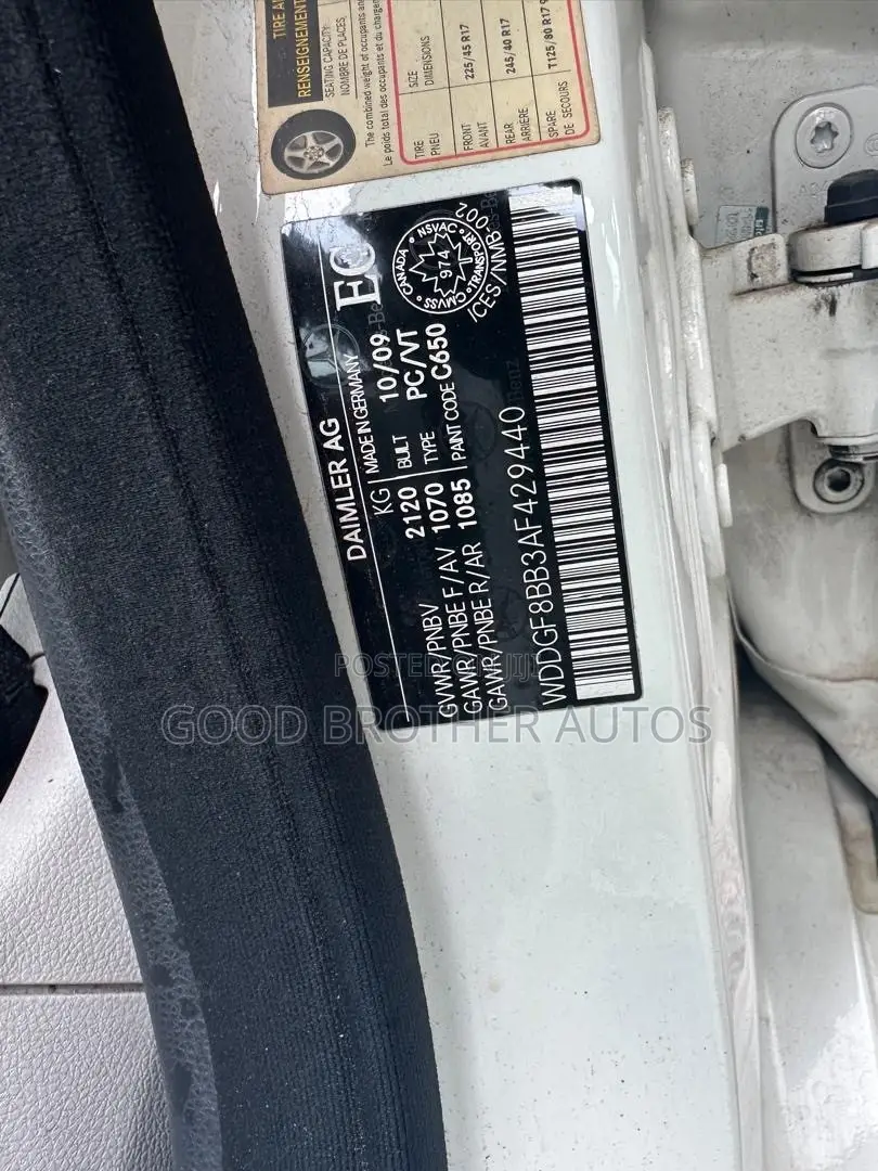 Mercedes-Benz C300 2011 White