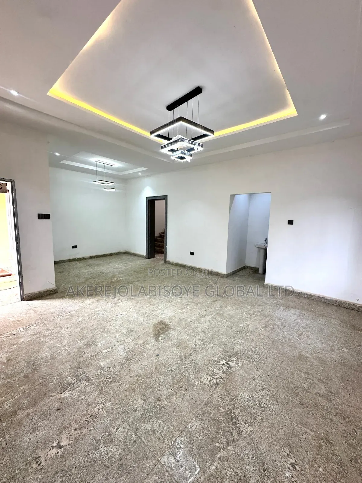 4bdrm Duplex in Lifecamp Abuja for sale