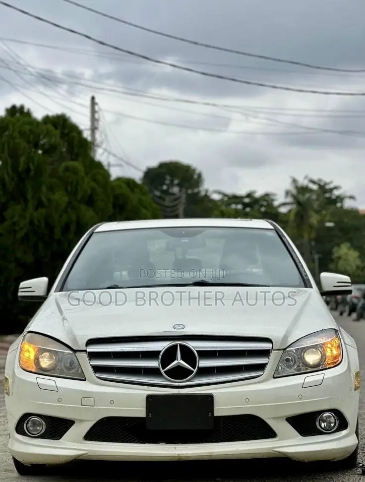 Mercedes-Benz C300 2011 White