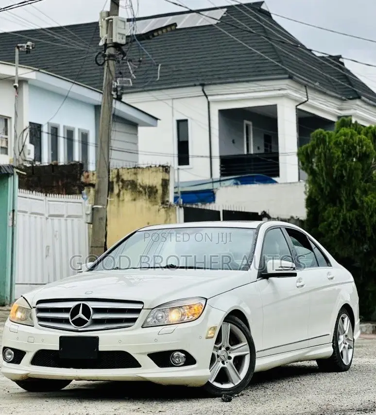 Mercedes-Benz C300 2011 White