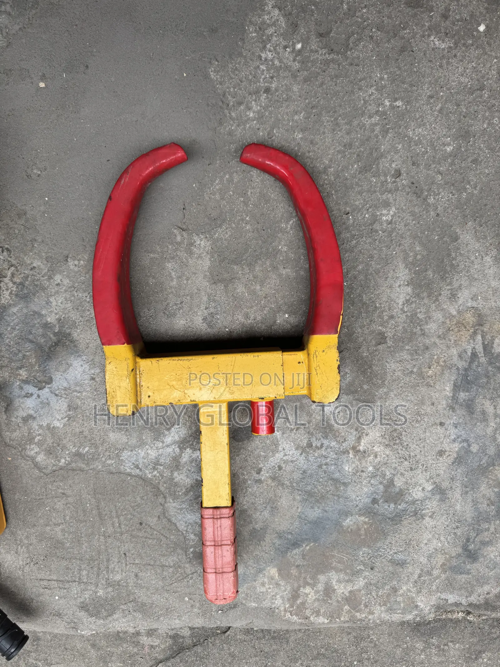 Heavy-Duty Car Wheel Clamp / Tire Bead Breaker