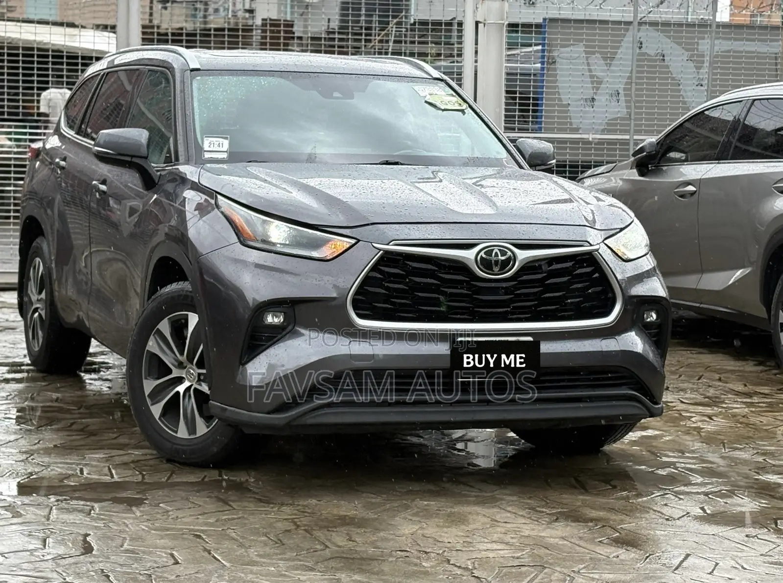 Toyota Highlander XLE 2021 Gray
