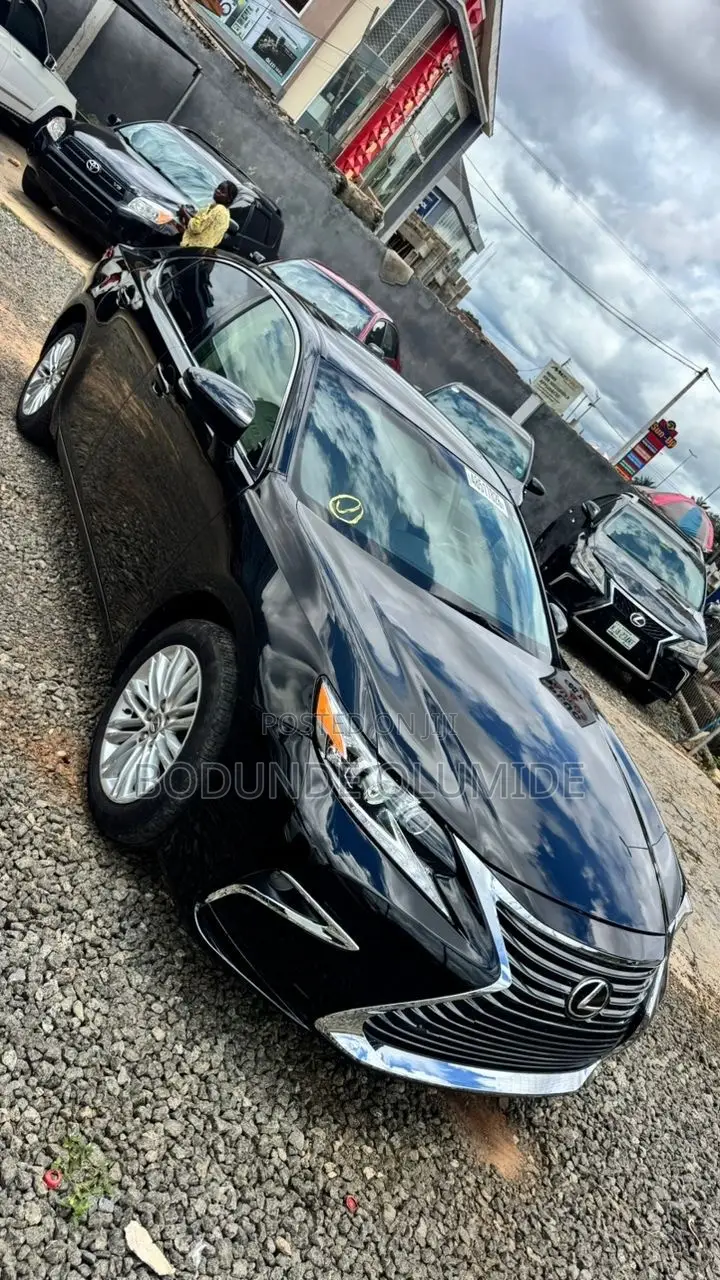 Lexus ES 2018 Black
