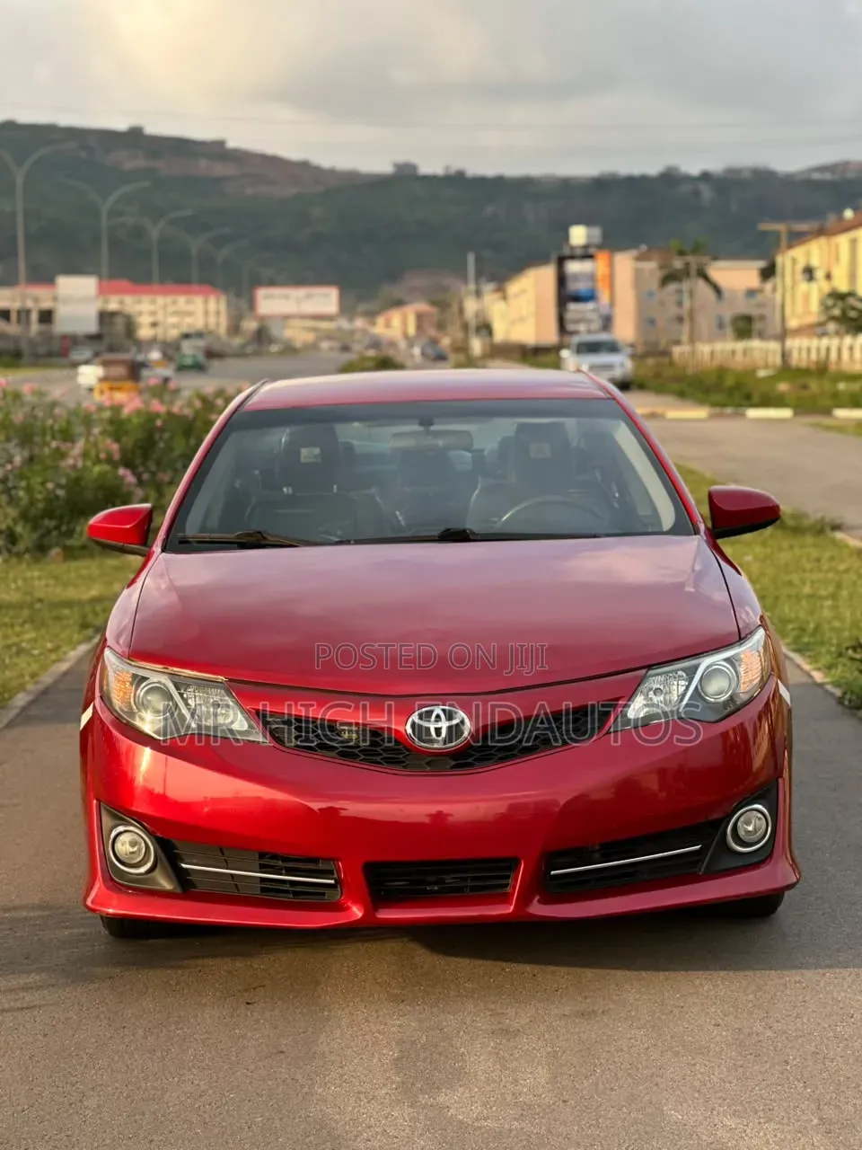 Toyota Camry SE 4dr Sedan (2.5L 4cyl 6A) 2013 Red