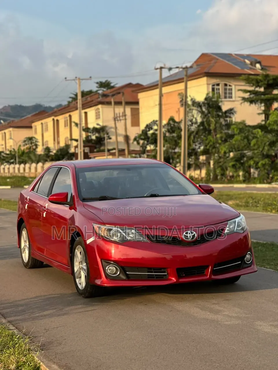 Toyota Camry SE 4dr Sedan (2.5L 4cyl 6A) 2013 Red